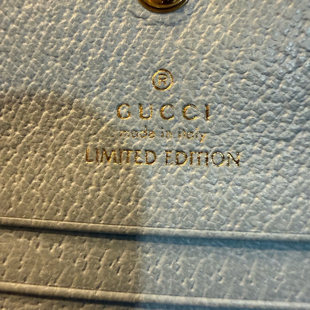 SOLD Gucci Multicolor Floral Wallet - Picture 4 of 12